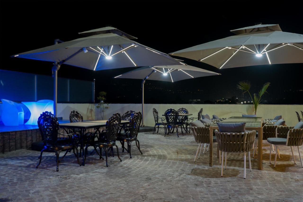 Clarks Inn Suites Кангра Екстер'єр фото