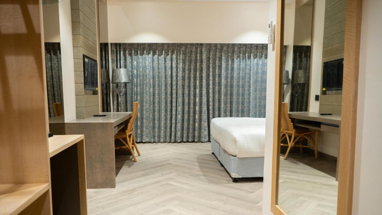 Clarks Inn Suites Кангра Екстер'єр фото