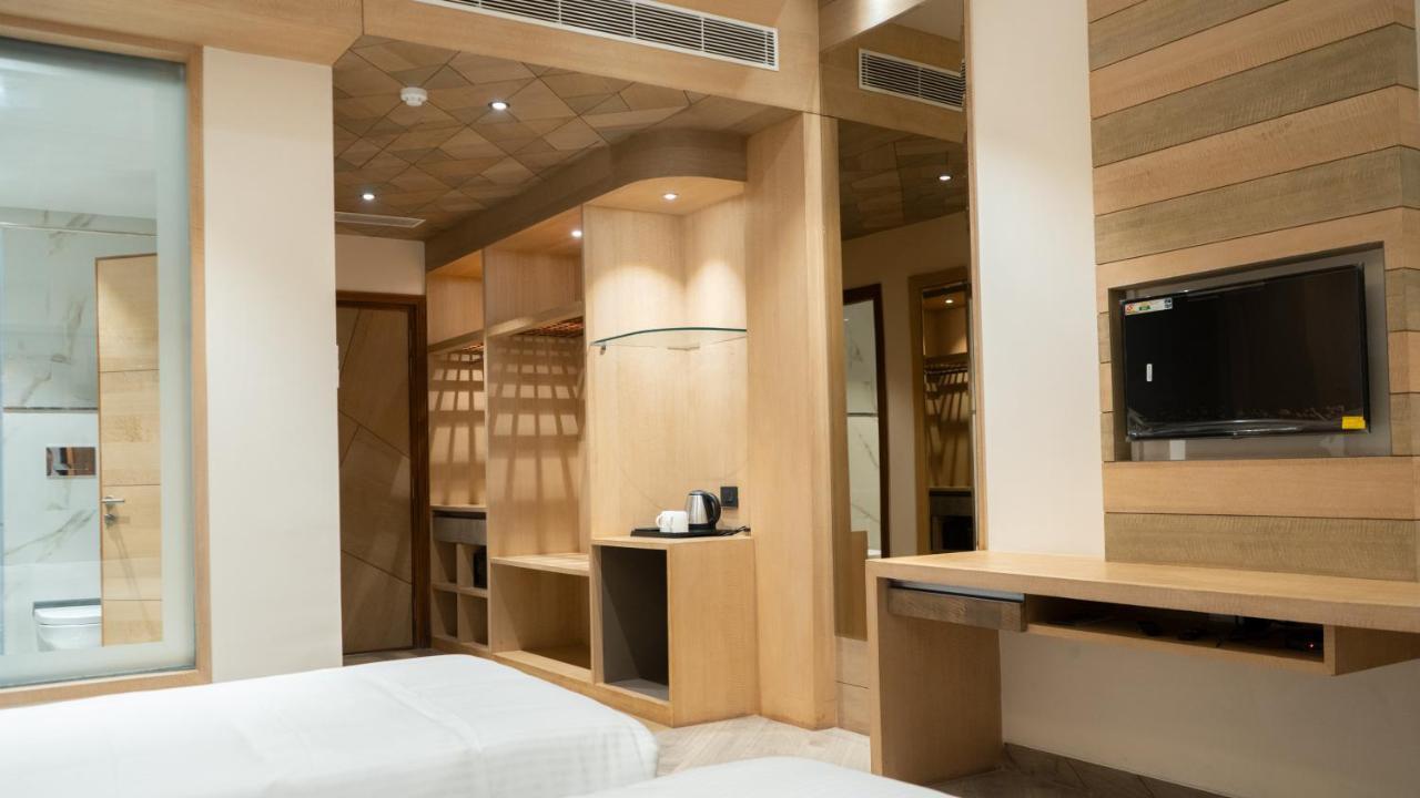 Clarks Inn Suites Кангра Екстер'єр фото