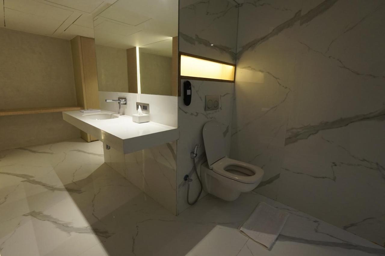 Clarks Inn Suites Кангра Екстер'єр фото
